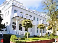 Holiday apartment near the beach in the beautiful Villa Käthe in Göhren