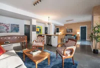 The CAPOW House | Revelstoke Adventure Center | 1 Minute From Ski Hill