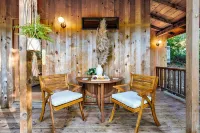 Stunning Sauna Cottage Retreat on Private Vineyard