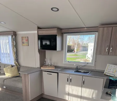 Lovely holiday caravan, located in Skegness - 10 minutes drive from the beach! Отели рядом с достопримечательностью «Фантзи Айленд»