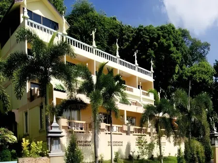 Baan Karon Hill Phuket Resort