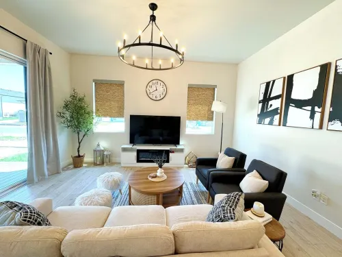 Fabulous 5 Bedrooms - New house with games room in Riverton Hotels in Riverton