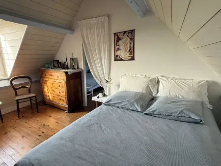 Longère on the edge of the Havre, charming house, breathtaking views, peaceful setting.