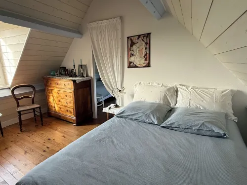 Longère on the edge of the Havre, charming house, breathtaking views, peaceful setting. Các khách sạn ở Portbail