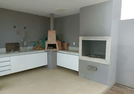 HIGH STANDARD HOUSE WITH SWIMMING POOL IN CLOSED CONDOMINIUM Отели в г. Barra de Sao Miguel