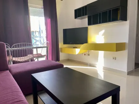 Superb modern apartment, in swimming pool residence Отели рядом с достопримечательностью «plage oued laou»