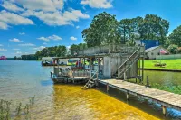 Beautiful Lakefront Retreat w/ Dock & Grill! - Haustierfreundliche