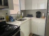 Dearborn #1 Modern and Cozy 1-bedroom apartment with WiFi, AC, Henry Ford Museum