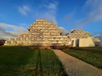 Sunny apartment in unique building