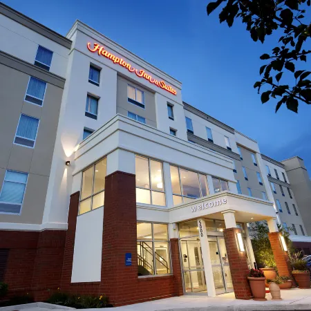 Hampton Inn & Suites Pittsburgh Airport South–Settlers Ridge