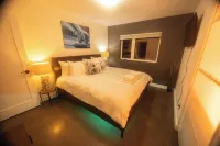 Cozy Northern lights retreat in Niven Lake w/ stunning lake views