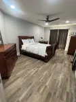 On The New River Newly Renovated 3 bedroom, 1 loft 3.5 bath and dock
