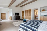 Villa, 330 m2, heated pool from 8/04 to 4/11