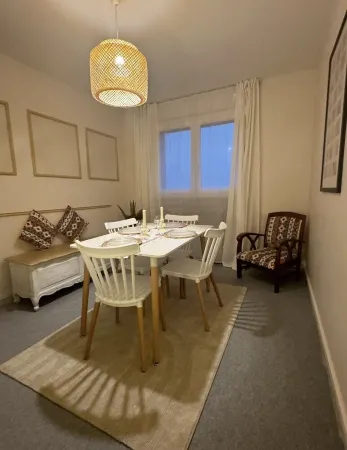 Au 6ème Ciel Отели рядом с достопримечательностью «Ашан»