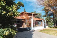 Spacious 4-bedroom villa with WiFi and AC in charming Luján de Cuyo