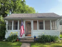 Charming 2-bedroom house with AC, WiFi in serene Black River Falls.