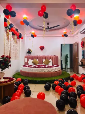 Hotel Royal Palace in Hotels in Kheda