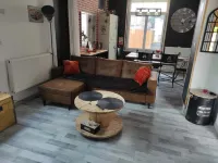 Private gite / vacation home with swimming pool private and secure parking... Hotels in Lillers