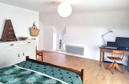 Romantic stone house in Brittany (Morbihan) for up to 8 people, near the coast