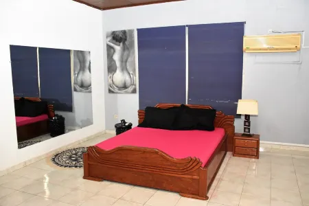 "Mervey & Jayden Garden: Villa and Apartments