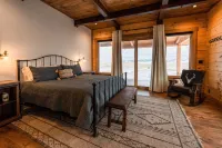 Brand New Cabin with Hot Tub on 800-acre Guest Ranch