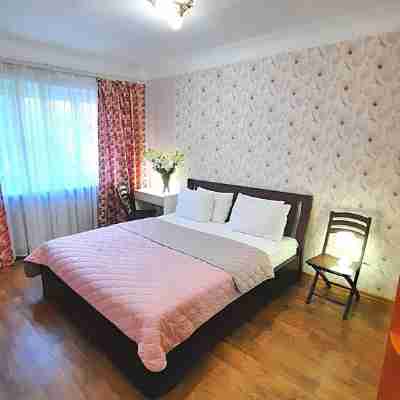 White rotunda. Apartment with a view. Alex Apartments Rooms