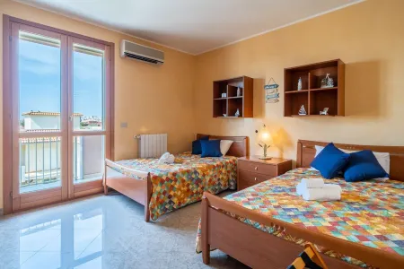 Germano Holiday House, 160m2 of comfort and sea view Отели в г. Пакино