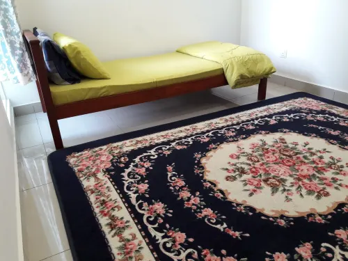 3BR2B Homestay with pool view, 2 Free parking,Free Gym Access