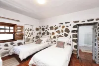 Sombrero de Pico B, El Paso, with shared pool Hotels in El Paso