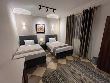 Charming 2-bedroom apartment with AC, WiFi in lovely Giza Governorate & pyramids