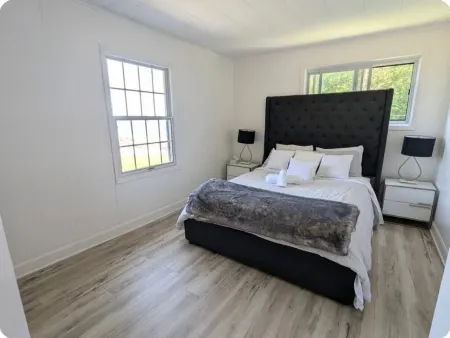 Cottage on Private Beach Отели в г. Тини