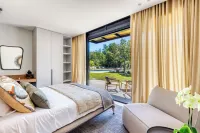 Superb 5 bedroom Villa, 400m from the sea, in the Golf of ST Tropez. Hotels near Beauvallon Golf Club