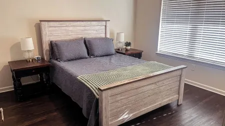 Relaxing 2BR/2BA Gated, Workspace, Pool, Near Redstone & Airport