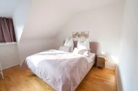 Seerose, City apartment, 5 minutes from the train station, 6 persons, 3 bedrooms