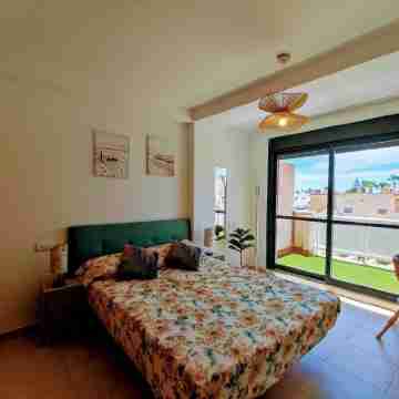 Apartamento Ideal Para Familias. Las Mejores Zonas Comunes a 4mins a pie Playa Rooms