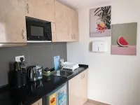 Luxurious studio by Airport