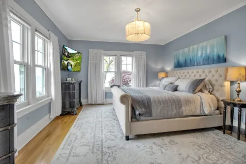 Spacious 7-bedroom house in marvelous Angola on the Lake with AC Hotel a Evans