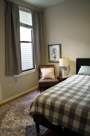 Spacious 3-bedroom apartment in West New York minutes to NYC Отели рядом с достопримечательностью «Запад Нью Йорк Паркс Департмент»