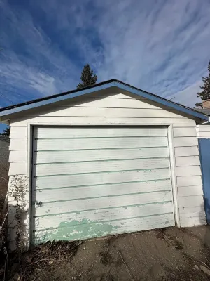 Cozy little house with huge yard Hotels in Vulcan