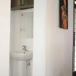 SPACIOUS APARTMENT! Các khách sạn ở Free Hold