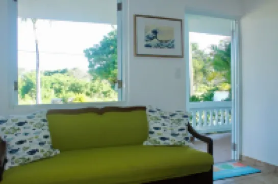Casa Lula Beach Retreat, 3BR Near Coast, Arecibo Comfort, Nature & Relaxation