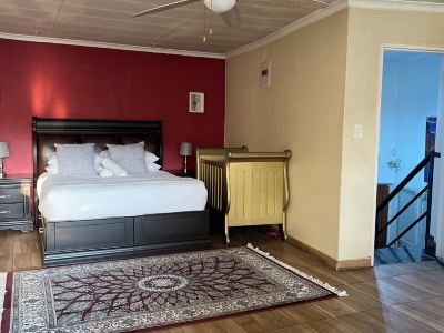 4-bedroom house in fabulous Johannesburg South with free WiFi, fitness room