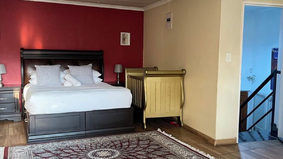 4-bedroom house in fabulous Johannesburg South with free WiFi, fitness room