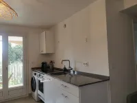 Appartement une Pièce Dans Résidence Sécurisée Avec Piscine Avec Garage Fermé