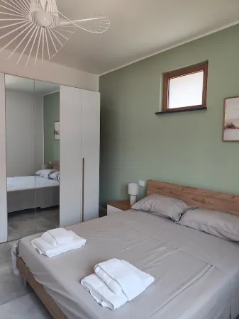 LEGO RED Apart: 2 Double Rooms, 400m from the Sea-SlowTravel,Nature,SmartWorking