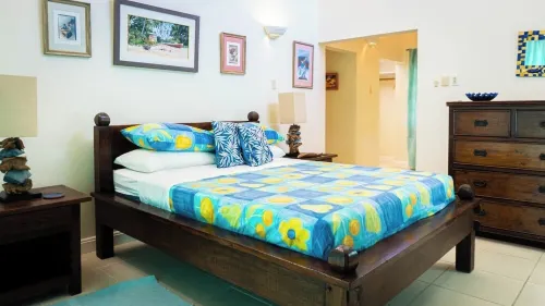 Charming 4-bedroom villa with AC and WiFi in the gated community.