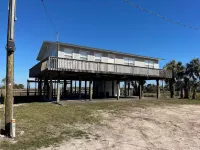 4 BR House in Horseshoe Beach: Your Fishing & Scalloping Adventure Starts Here