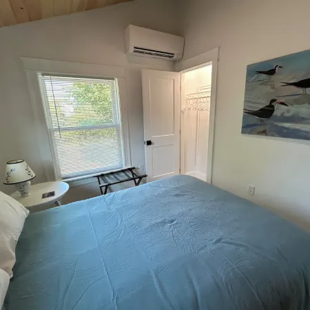 Brand new renovated 2-bedroom cottage in welcoming Wells with AC