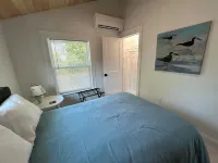 Brand new renovated 2-bedroom cottage in welcoming Wells with AC