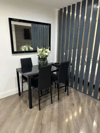 Massive Luxury Garden Studio/Gym Access (Studio T)